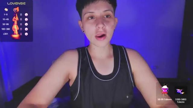 Image 7 of arontroy Stream on Chaturbate on 15 months ago