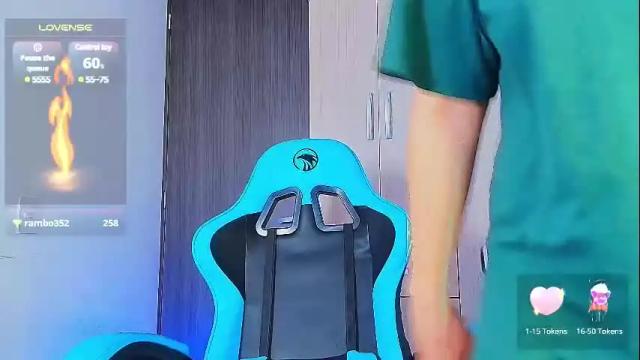 Image 4 of arontroy_wi Stream on Chaturbate on 23 days ago