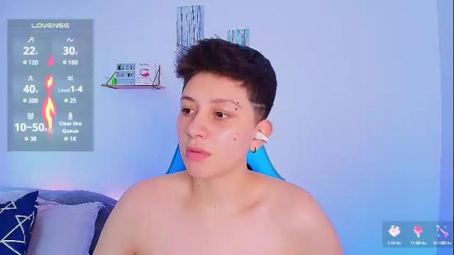 Image 10 of arontroy_wi Stream on Chaturbate on 5 days ago