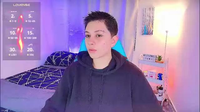 Image 3 of arontroy_wi Stream on Chaturbate on 4 months ago