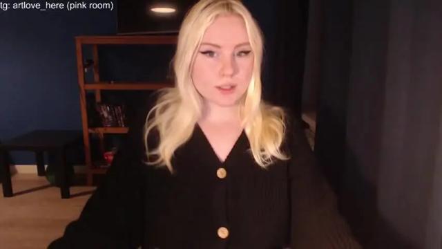 Image 2 of art_lovee Stream on Chaturbate on 18 months ago