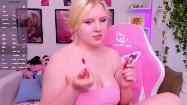 Image 4 of art_lovee Stream on Chaturbate on 25 days ago