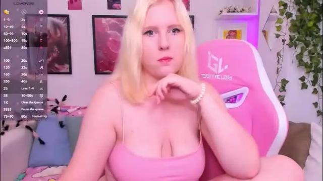 Image 2 of art_lovee Stream on Chaturbate on 22 days ago