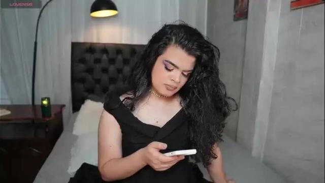 Image 7 of artechloe Stream on Chaturbate on 1 month ago