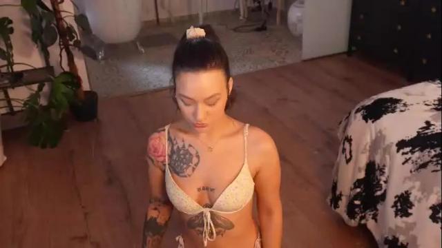 Image 3 of artegirlx Stream on Chaturbate on 1 month ago
