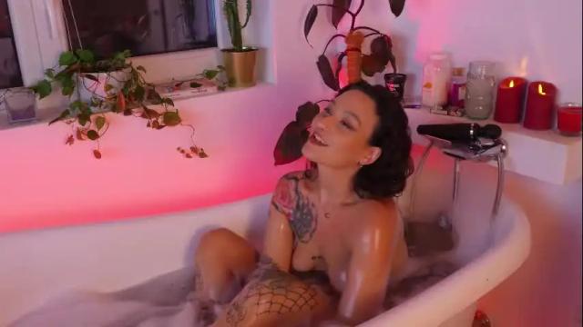 Image 3 of artegirlx Stream on Chaturbate on 1 month ago