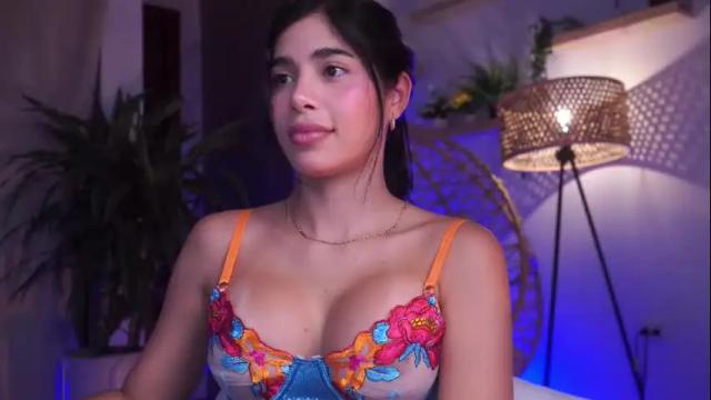Image 11 of artemia_ Stream on Chaturbate on 4 months ago