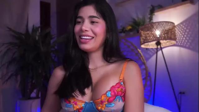Image 8 of artemia_ Stream on Chaturbate on 4 months ago