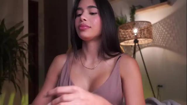 Image 7 of artemia_ Stream on Chaturbate on 4 months ago