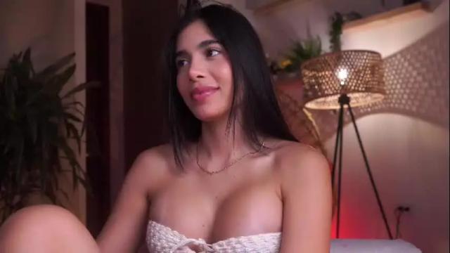 Image 6 of artemia_ Stream on Chaturbate on 4 months ago