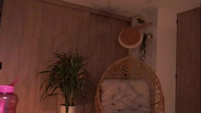 Image 7 of artemia_ Stream on Chaturbate on 2 months ago
