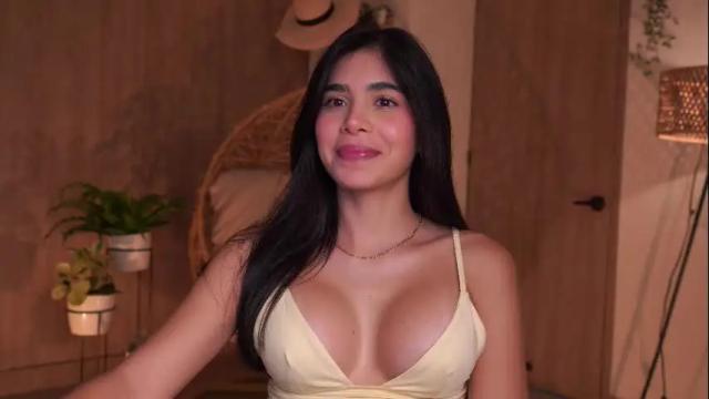 Image 2 of artemia_ Stream on Chaturbate on 2 months ago