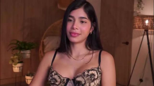 Image 3 of artemia_ Stream on Chaturbate on 1 month ago
