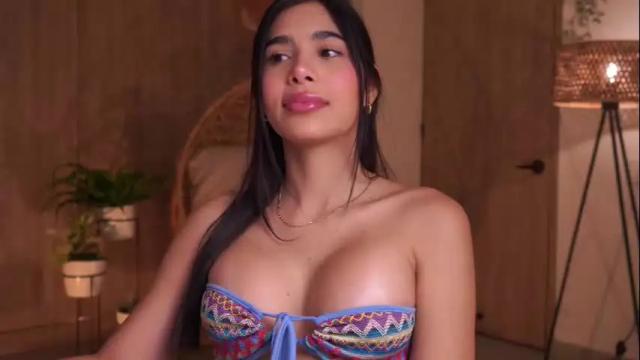 Image 3 of artemia_ Stream on Chaturbate on 1 month ago