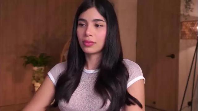 Image 2 of artemia_ Stream on Chaturbate on 1 month ago