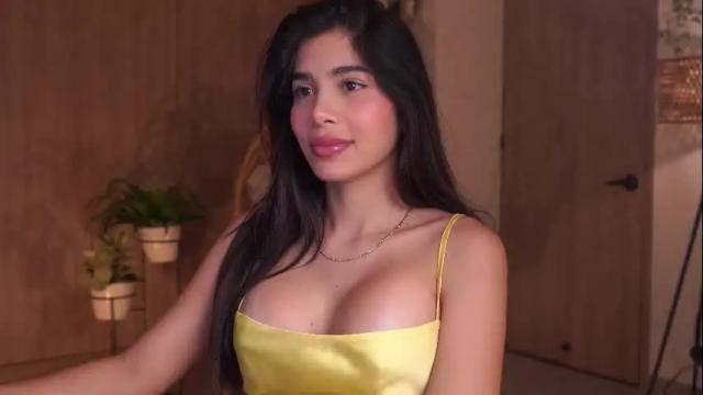 Image 2 of artemia_ Stream on Chaturbate on 1 month ago