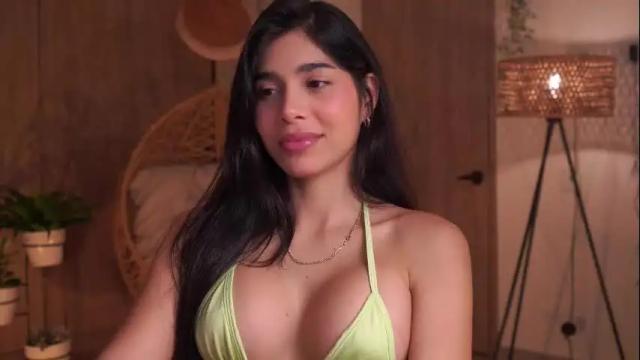 Image 2 of artemia_ Stream on Chaturbate on 1 month ago