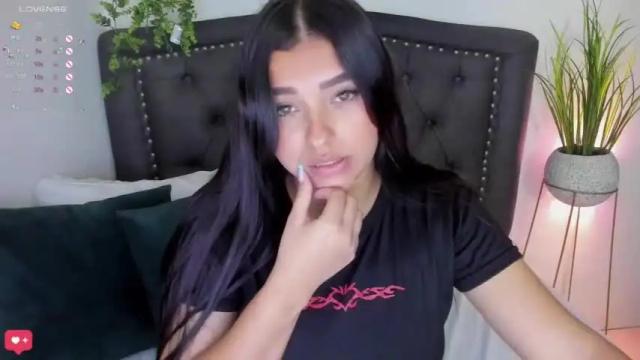 Image 4 of artemisa67_ Stream on Chaturbate on 13 months ago