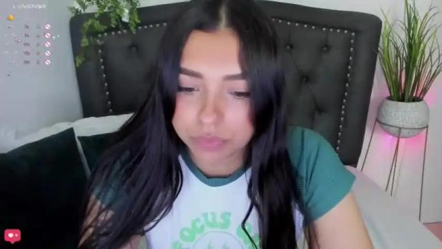 Image 6 of artemisa67_ Stream on Chaturbate on 13 months ago