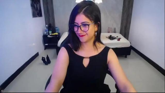 Image 2 of artemisa_ch1 Stream on Chaturbate on 2 months ago