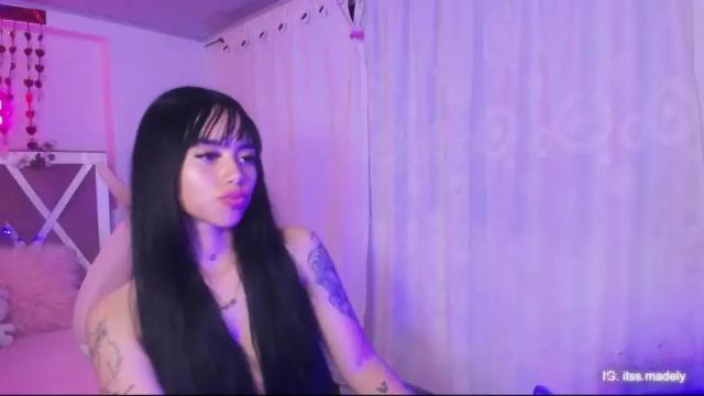 Image 11 of artemisaa_tay Stream on Chaturbate on 11 months ago