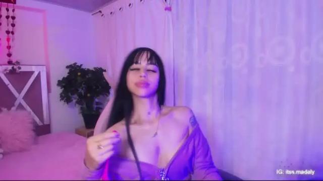 Image 3 of artemisaa_tay Stream on Chaturbate on 11 months ago