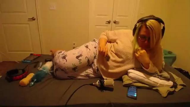 Image 6 of artemisflowers Stream on Chaturbate on 18 months ago