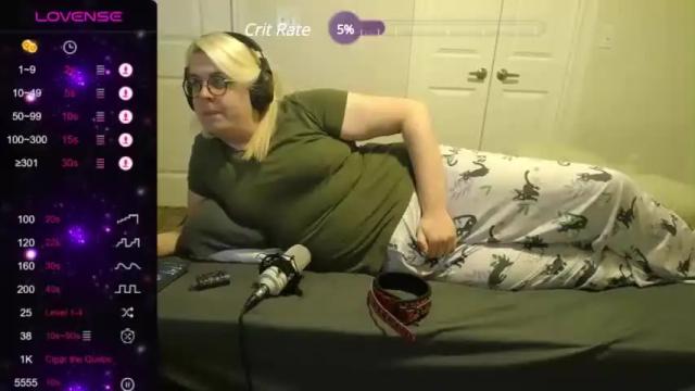 Image 3 of artemisflowers Stream on Chaturbate on 24 months ago