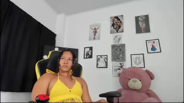 Image 7 of artemisgenkai Stream on Chaturbate on 16 months ago