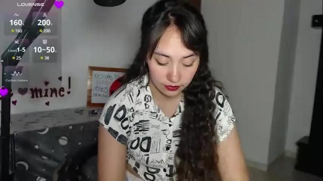 Image 4 of artemisnature Stream on Chaturbate on 2 months ago
