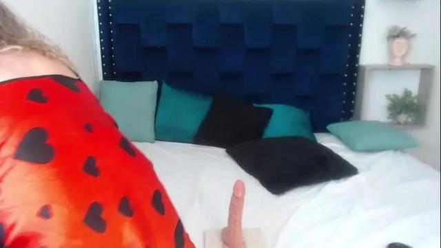 Image 11 of artemiza_love_ Stream on Chaturbate on 12 days ago