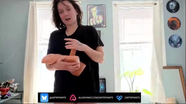 Image 4 of artiepaints Stream on Chaturbate on 1 month ago