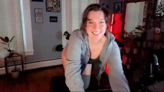Image 3 of artiepaints Stream on Chaturbate on 1 month ago