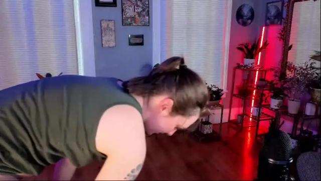 Image 8 of artiepaints Stream on Chaturbate on 1 month ago