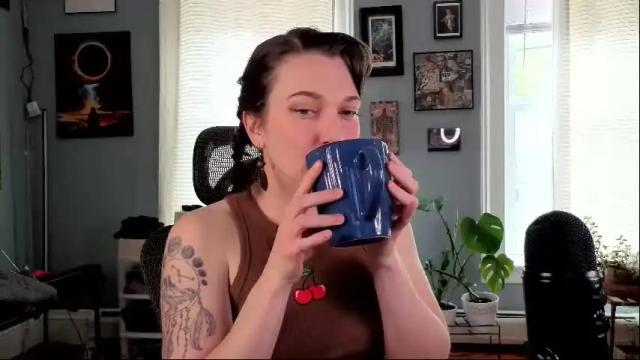 Image 4 of artiepaints Stream on Chaturbate on 1 month ago