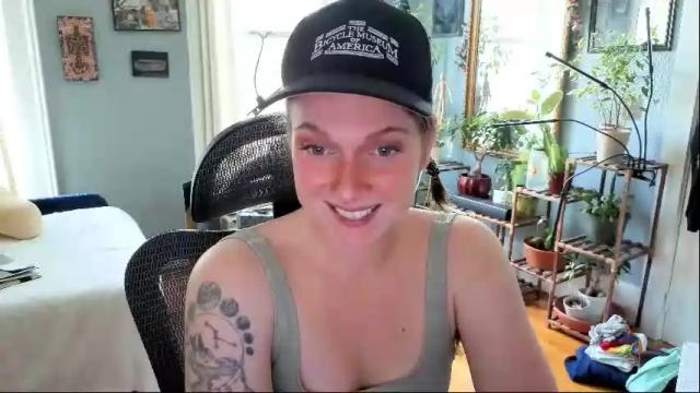 Image 8 of artiepaints Stream on Chaturbate on 4 months ago