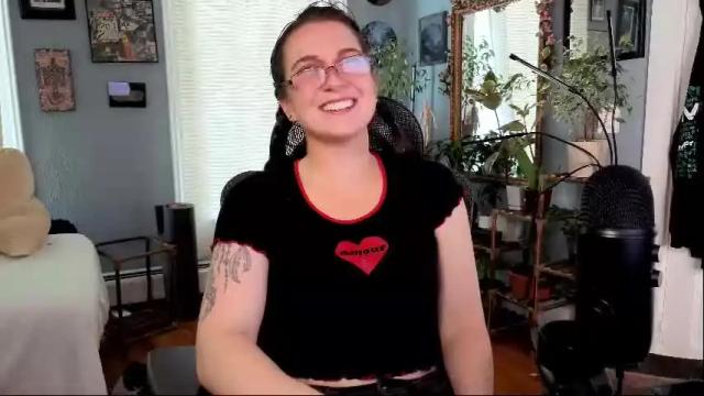 Image 11 of artiepaints Stream on Chaturbate on 4 months ago