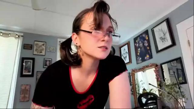 Thumbnail 3, artiepaints's Stream at Chaturbate, 4 months ago