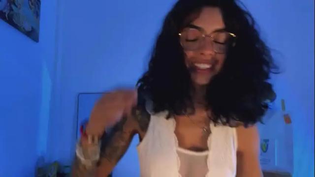 Image 4 of artisis_ Stream on Chaturbate on 3 months ago