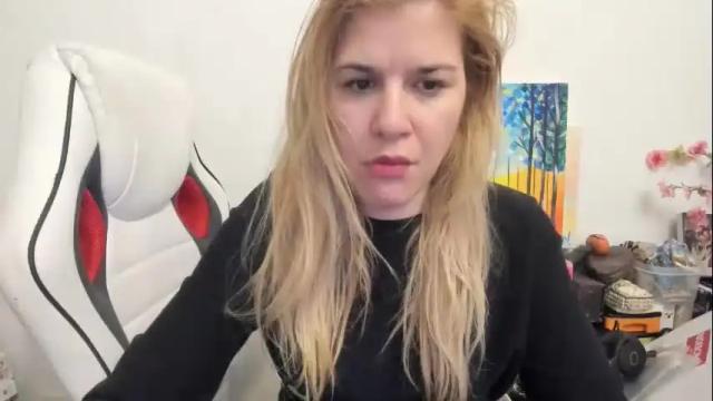 Image 11 of artsyandcraftsy_ Stream on Chaturbate on 28 days ago