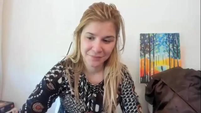 Image 4 of artsyandcraftsy_ Stream on Chaturbate on 26 days ago