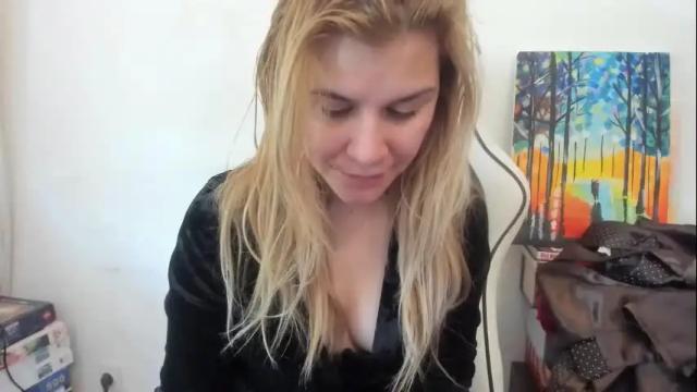 Image 7 of artsyandcraftsy_ Stream on Chaturbate on 25 days ago