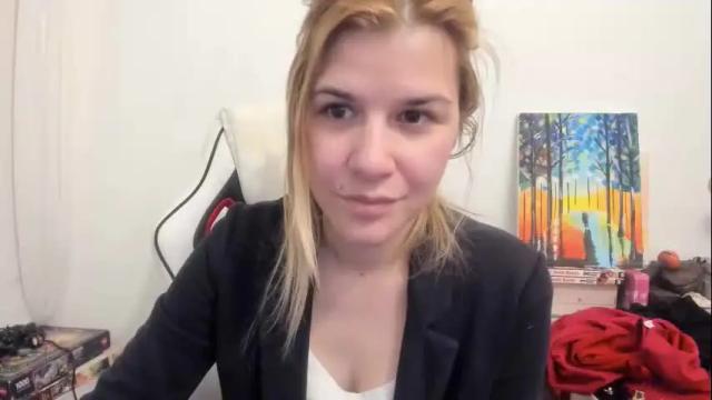Image 8 of artsyandcraftsy_ Stream on Chaturbate on 22 days ago
