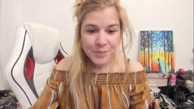 Image 3 of artsyandcraftsy_ Stream on Chaturbate on 14 days ago