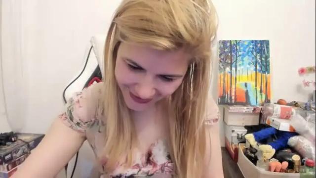 Image 8 of artsyandcraftsy_ Stream on Chaturbate on 8 days ago