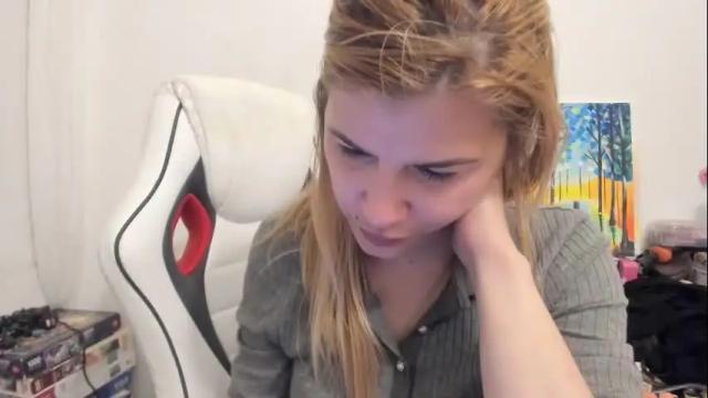 Image 12 of artsyandcraftsy_ Stream on Chaturbate on 6 days ago