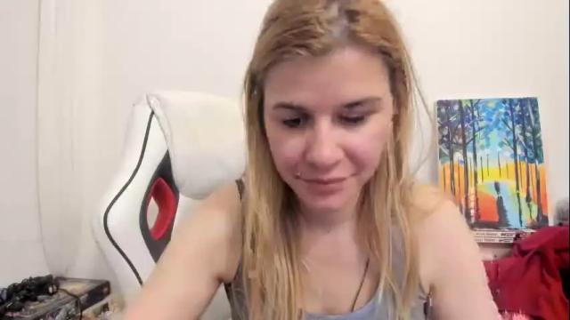 Image 10 of artsyandcraftsy_ Stream on Chaturbate on 3 days ago