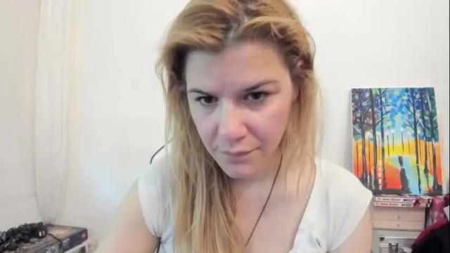 Image 4 of artsyandcraftsy_ Stream on Chaturbate on 2 days ago