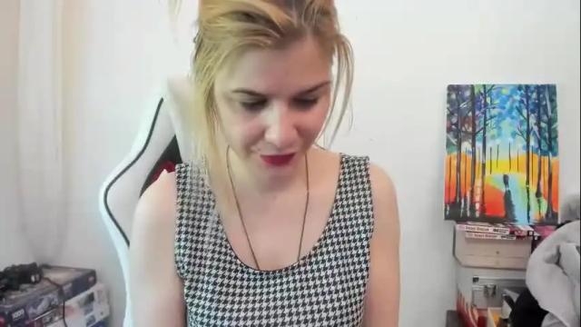 Image 11 of artsyandcraftsy_ Stream on Chaturbate on 1 day ago