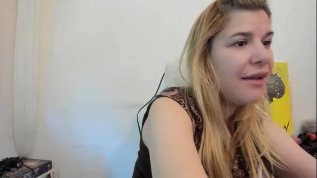 Image 8 of artsyandcraftsy_ Stream on Chaturbate on 1 month ago